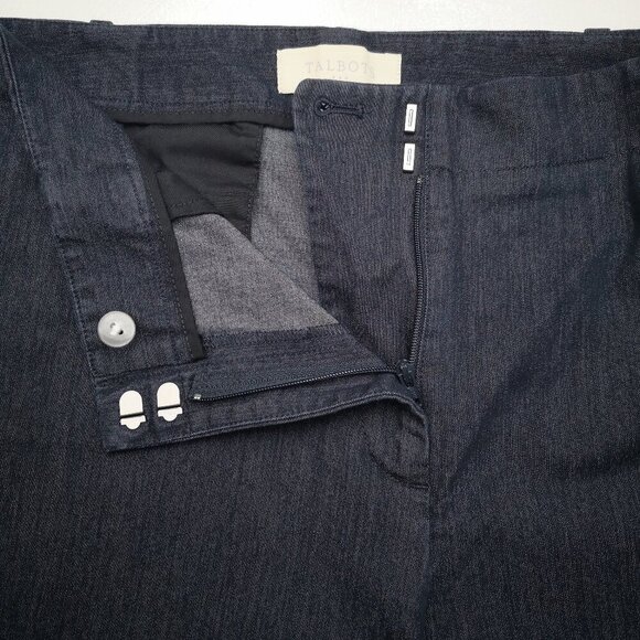 Talbots Ladies Straight Fit Dark Denim Zipper & 2 Clasp Closure Shorts - Picture 7 of 11